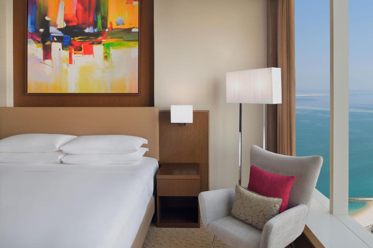 Delta Hotels By Marriott City Center 도하 외부 사진 A bedroom at the Atlantis Paradise Island