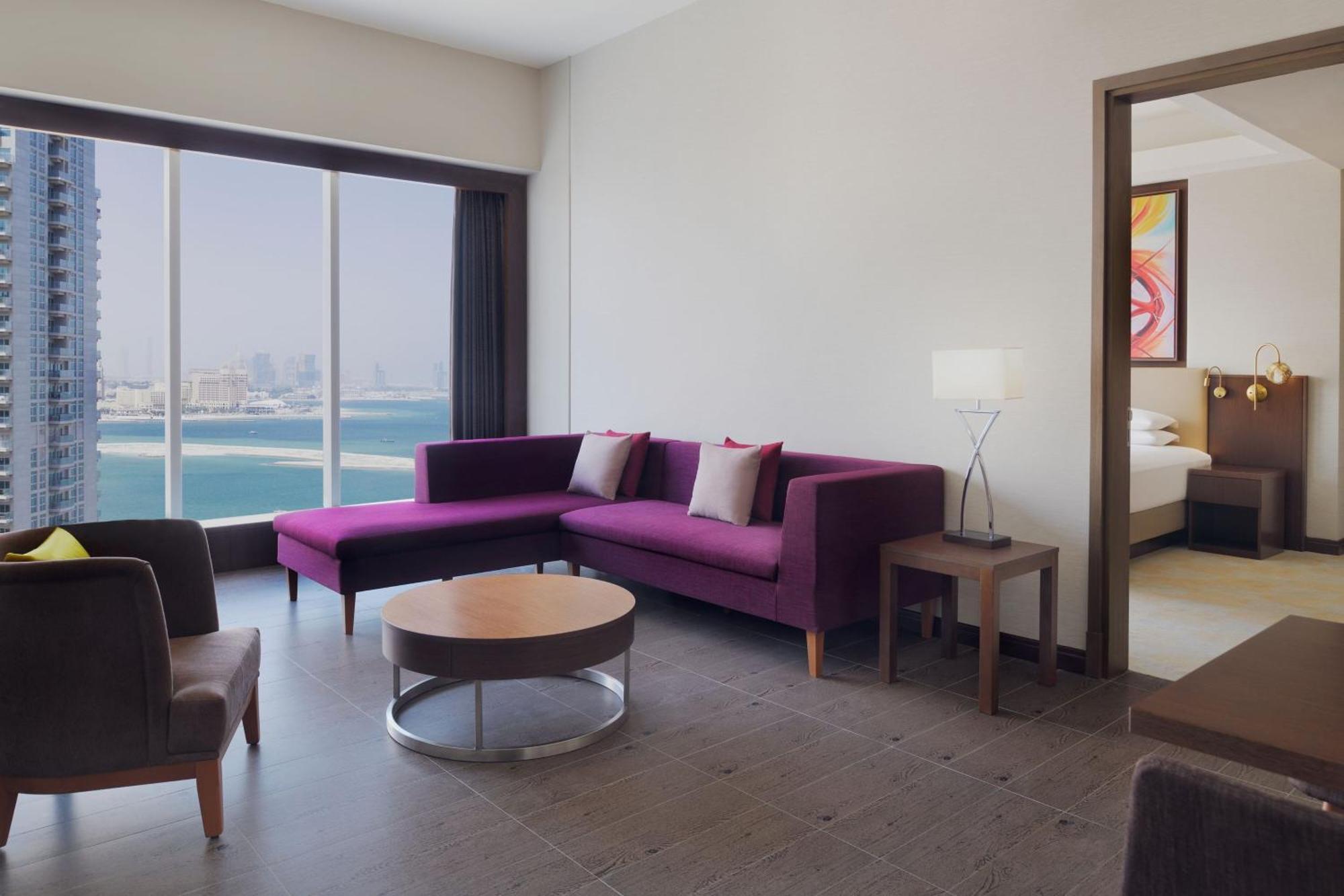 Delta Hotels By Marriott City Center 도하 외부 사진 Suite