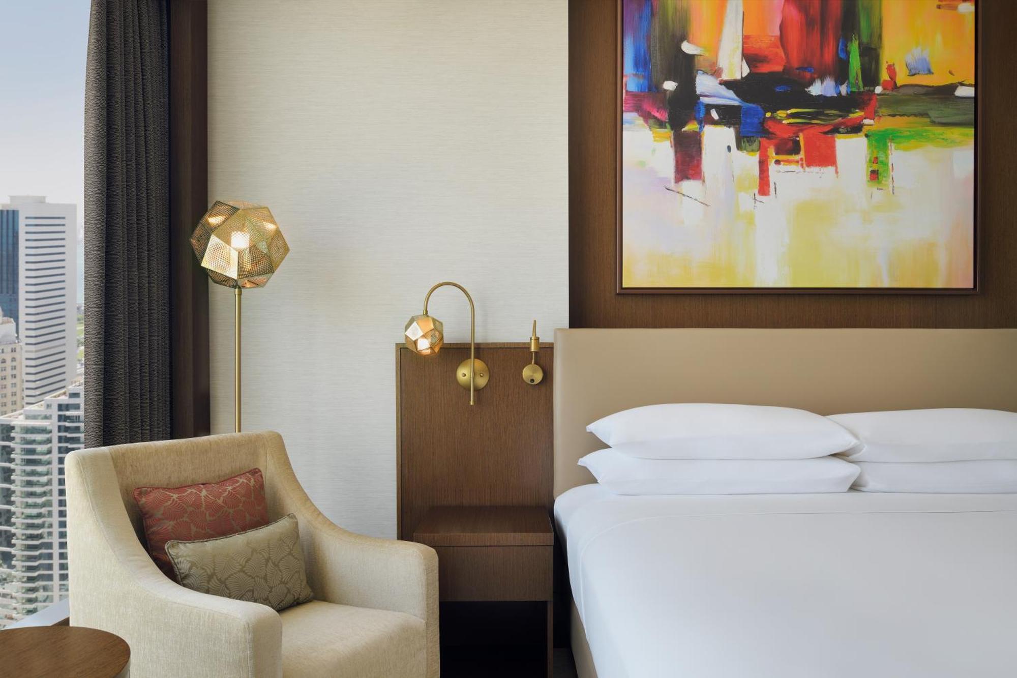Delta Hotels By Marriott City Center 도하 외부 사진 A guest room at the hotel
